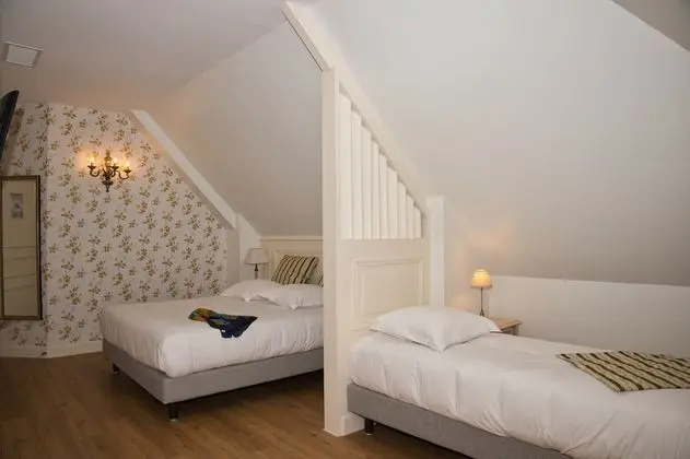 Premium Üç Kişilik Oda (Charming Attic)