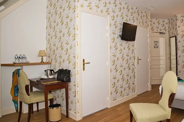 Premium Üç Kişilik Oda (Charming Attic)
