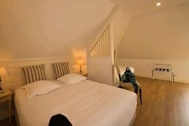 Premium Üç Kişilik Oda (Charming Attic)