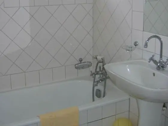 Tek Büyük veya İki Ayrı Yataklı Oda, Özel Banyo (Ségur)