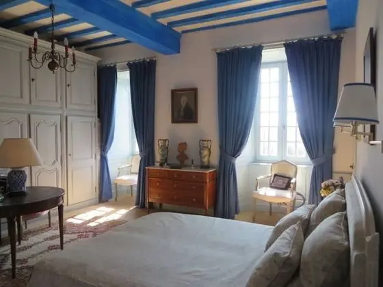 Tek Büyük veya İki Ayrı Yataklı Oda (Bleue)