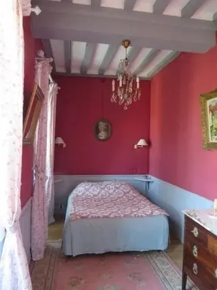 Tek Büyük Yataklı Oda (Fuschia)