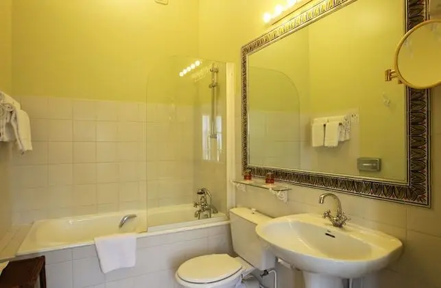 Tek Büyük Yataklı Oda