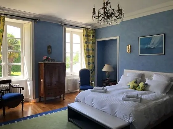 Deluxe Tek Büyük Yataklı Oda (Turner)