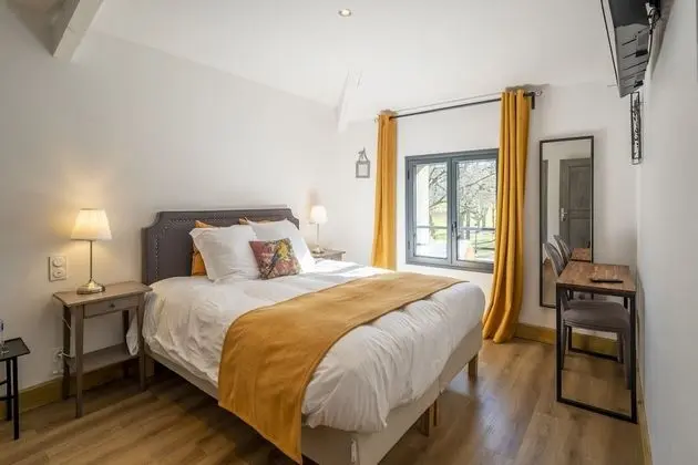 Comfort Tek Büyük Yataklı Oda, Özel Banyo, Park Manzaralı