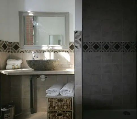Comfort Tek Büyük Yataklı Oda, Özel Banyo, Park Manzaralı