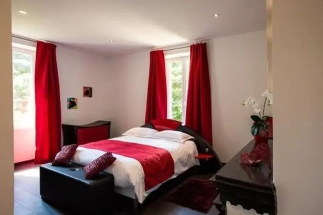 Tek Büyük Yataklı Oda (Flamenco)