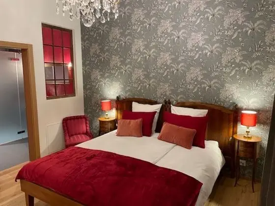 Premium Tek Büyük Yataklı Oda