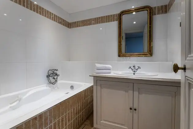 Classic Oda, 1 Büyük (Queen) Boy Yatak, Sigara İçilmez, Şehir Manzaralı (Main Building)