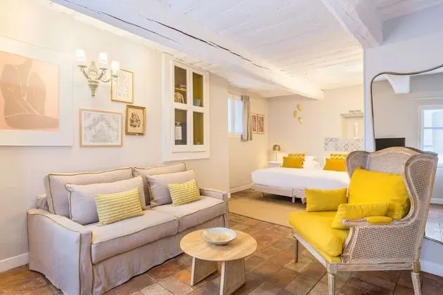 Comfort Oda, 1 En Büyük (King) Boy Yatak, Sigara İçilmez, Ek Bina (Twin bed on request)