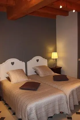 Comfort İki Ayrı Yataklı Oda, 2 Tek Kişilik Yatak, Küvet, Bahçeli