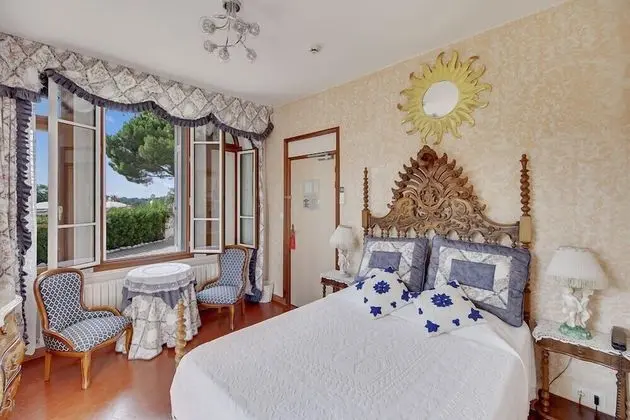 Classic Tek Büyük Yataklı Oda (430 Hibiscus)
