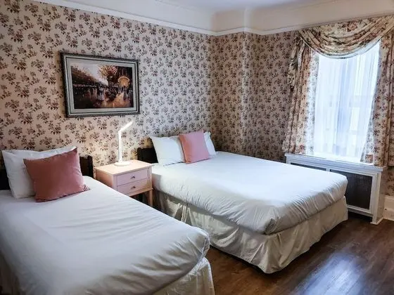 Standard Üç Kişilik Oda, Birden Çok Yatak, Bahçe Manzaralı