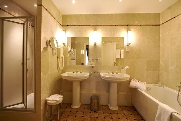 Comfort Tek Büyük Yataklı Oda