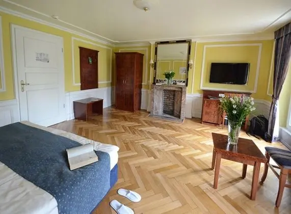 Classic Tek Büyük Yataklı Oda (Chateau)