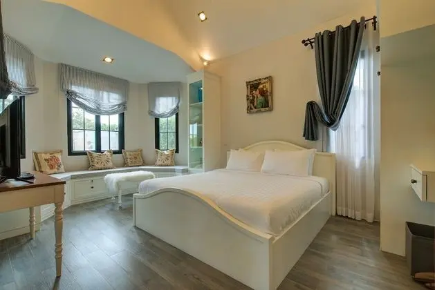 Three Bedroom French Cottage