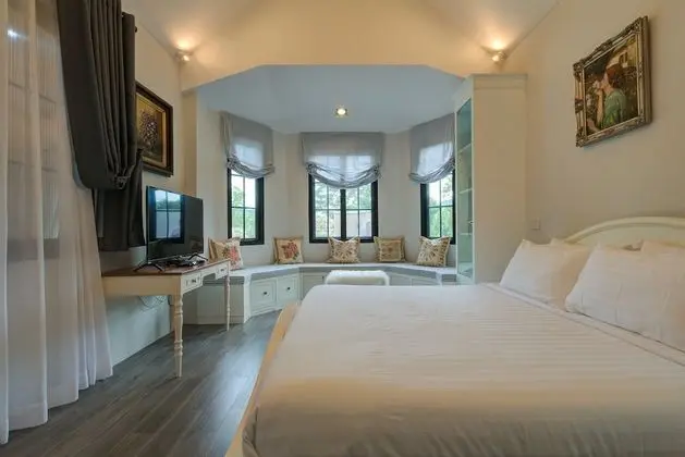 Three Bedroom French Cottage