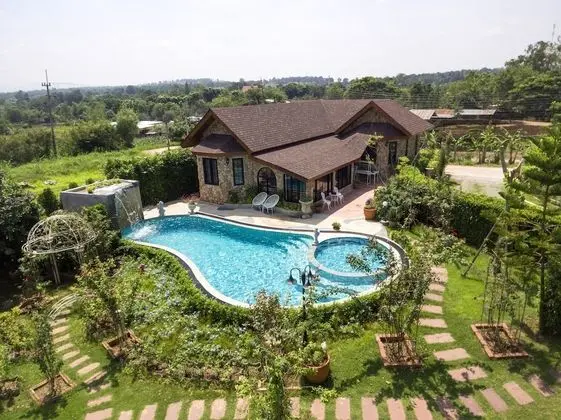 Three Bedroom French Cottage