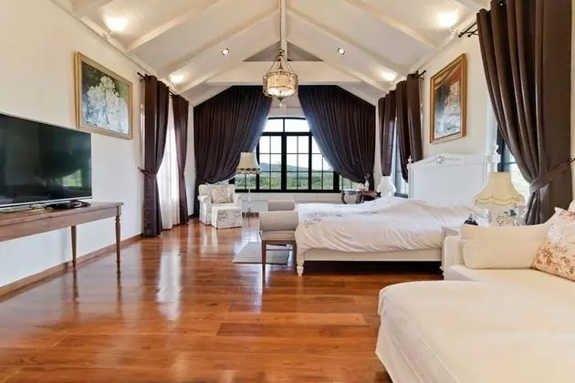 Three Bedroom French House