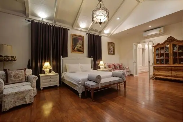 Three Bedroom French House