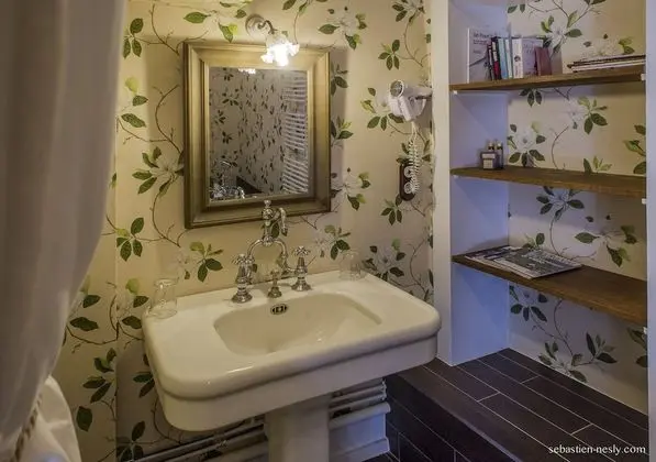 Tek Büyük Yataklı Oda (Evèque)