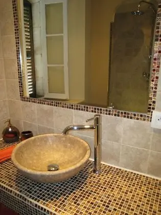 Exclusive Tek Büyük Yataklı Oda