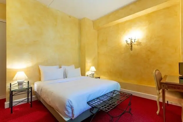 Classic Tek Büyük Yataklı Oda