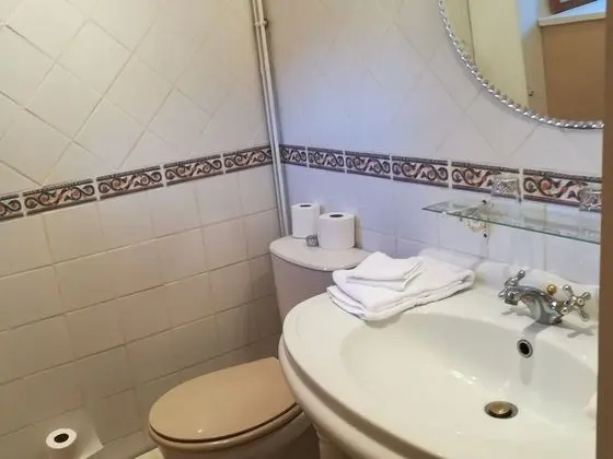 Classic Tek Büyük Yataklı Oda, Avlu Manzaralı (Chambre Lion )