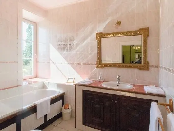 Premium Tek Büyük Yataklı Oda, Banyolu/Duşlu, Bahçe Manzaralı