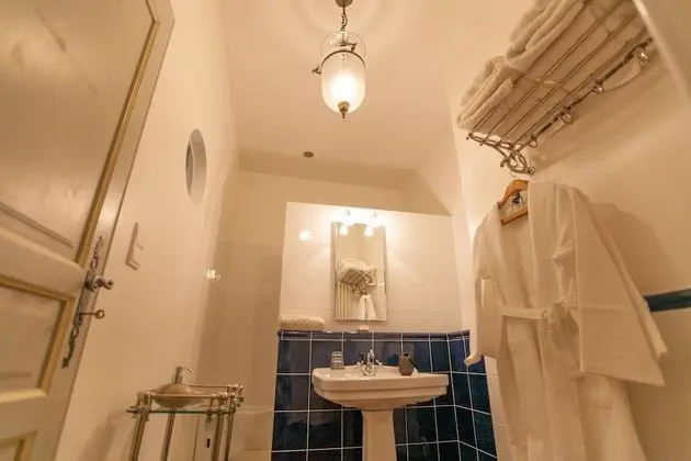 Tek Büyük Yataklı Oda, Özel Banyo, Bahçeli