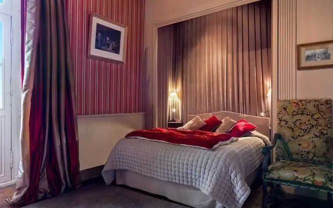 Superior Tek Büyük Yataklı Oda, Balkon (Henri IV)