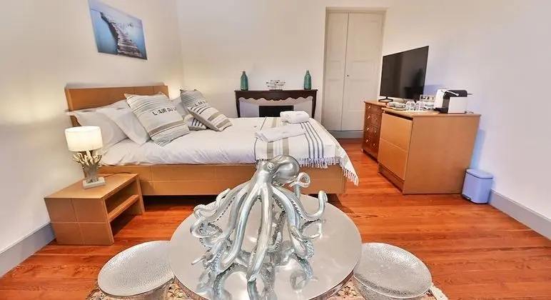 Comfort Tek Büyük Yataklı Oda