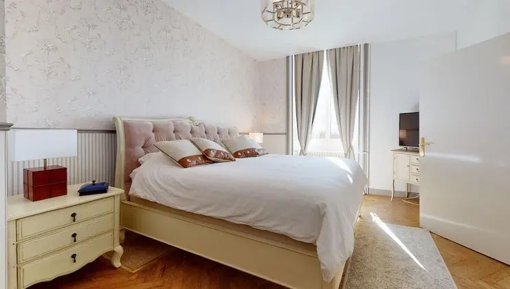 Superior Tek Büyük Yataklı Oda