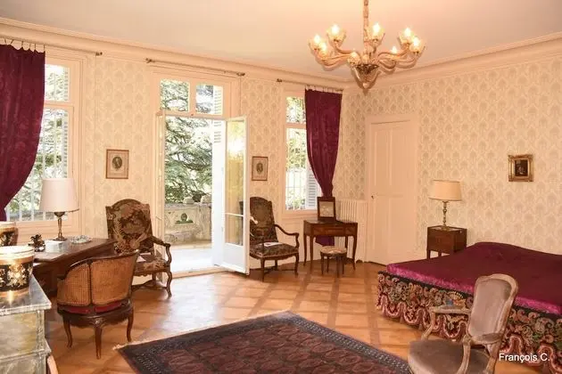 Tek Büyük Yataklı Oda, Balkon