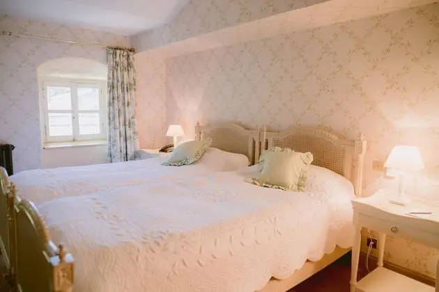 Comfort Tek Büyük veya İki Ayrı Yataklı Oda