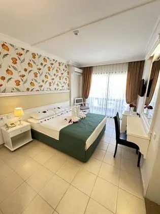 Standart Oda, Deniz Manzaralı, Balkonlu