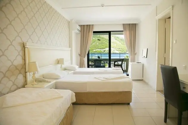Triple, Deniz Manzaralı, Balkonlu