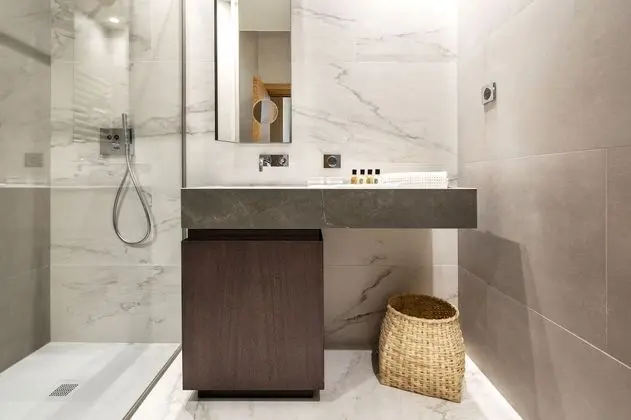 Premium Tek Büyük Yataklı Oda