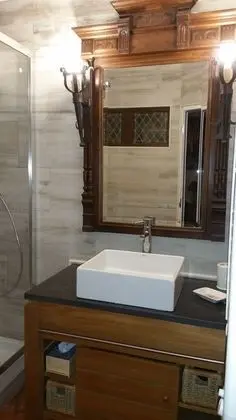 Tek Büyük Yataklı Oda (Usson)