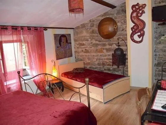 Üç Kişilik Oda (Orient)