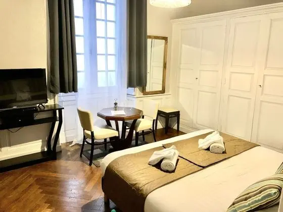 Comfort Tek Büyük Yataklı Oda