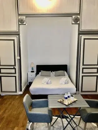Standard Tek Büyük Yataklı Oda (Toilettes commune)