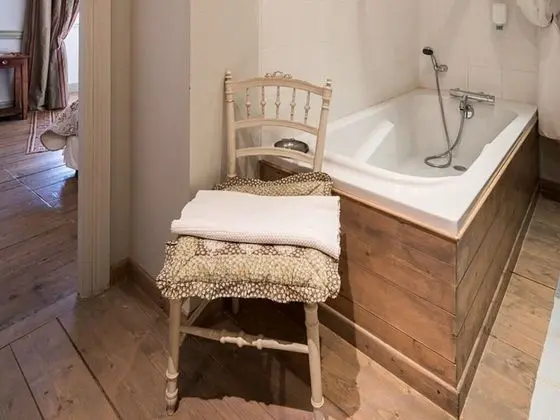 Comfort Tek Büyük veya İki Ayrı Yataklı Oda, Banyolu/Duşlu