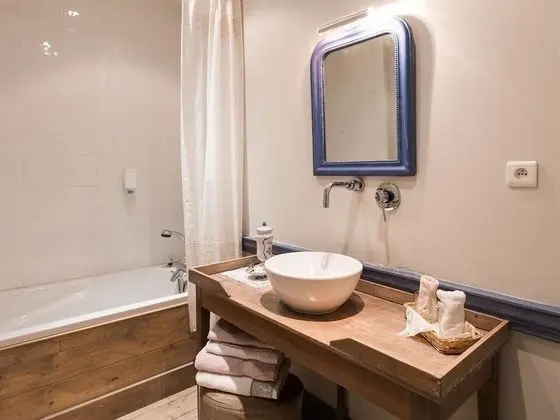 Family Dört Kişilik Oda, Banyolu/Duşlu, Bahçe Manzaralı