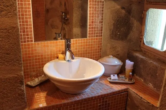 Tek Büyük Yataklı Oda, Bahçe Manzaralı (Camille)