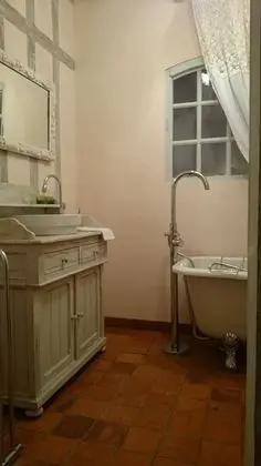 Tek Büyük Yataklı Oda (Tendre Romance)