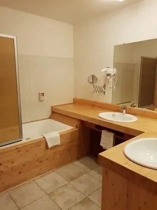 Comfort Tek Büyük veya İki Ayrı Yataklı Oda