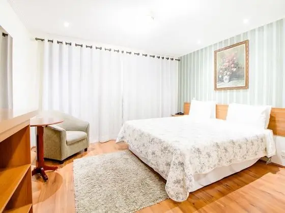 Classic Tek Büyük Yataklı Oda