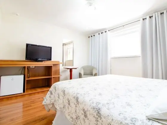 Classic Tek Büyük Yataklı Oda