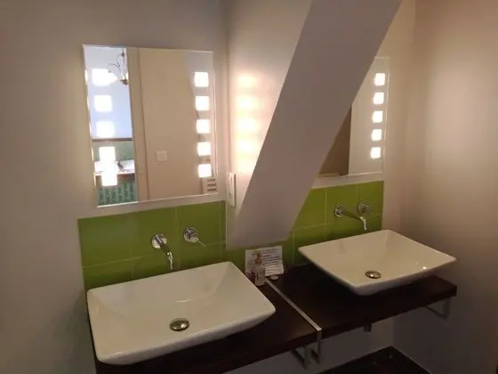 Design Tek Büyük Yataklı Oda, Banyolu/Duşlu, Üzüm Asması Manzaralı (Chambre Orantium)